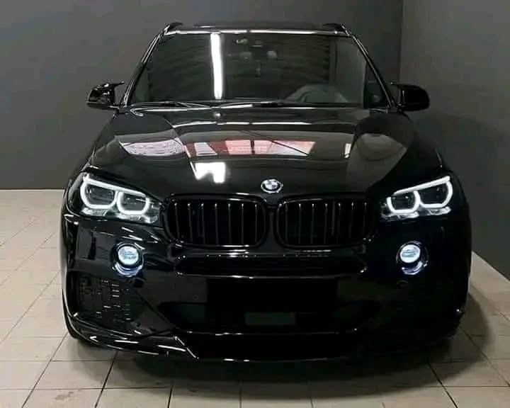 BMW X5 xDrive30d M-sport/ACC/HUD/PANO/H&K/KAMERA/KROK/WEBASTO+