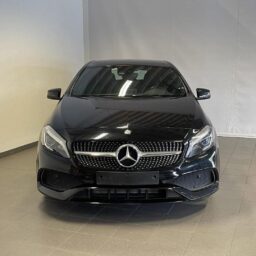Mercedes-Benz Classe A A180 aut / Ligne AMG / Lumière LED / Caméra de recul / Nouveau service