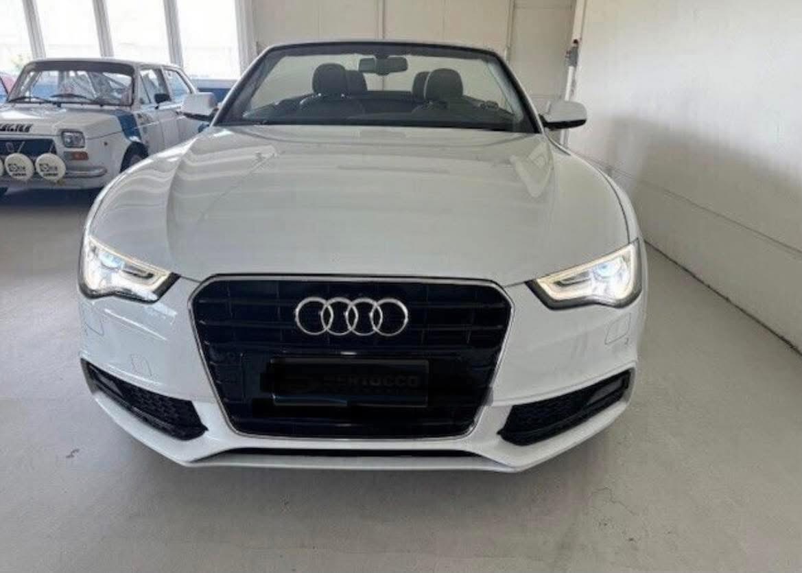 Audi A5 Cabrio 2.0 TDI S-LINE /