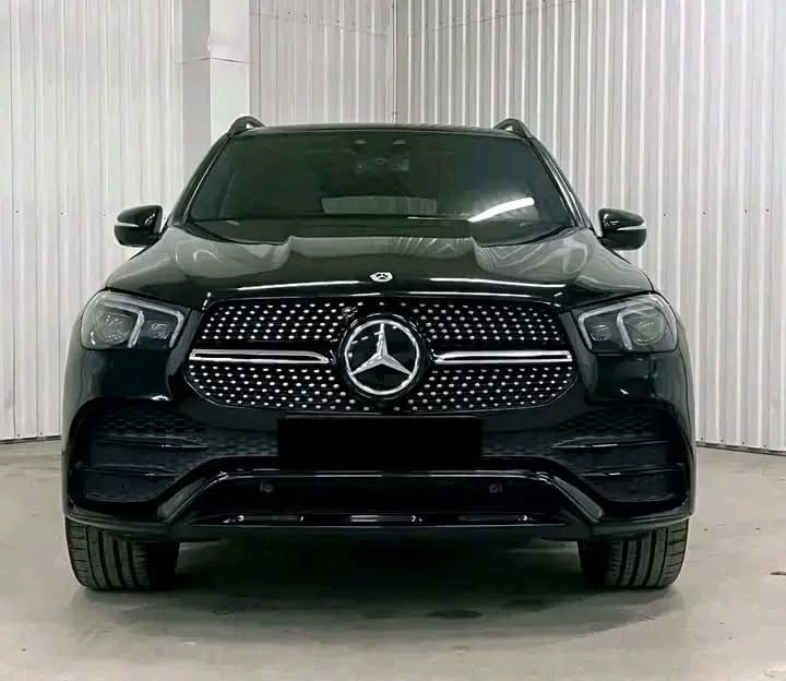 Mercedes-Benz GLE 4MATIC 2xAMG ACC Pano Burmeister 360kamera Navi++