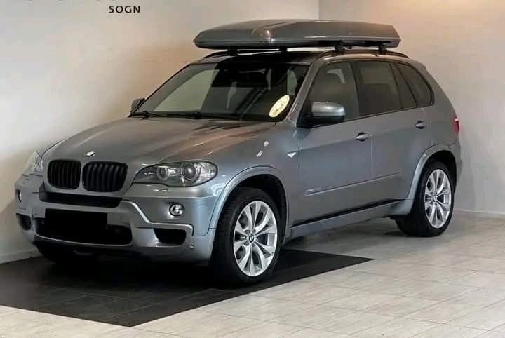 BMW X5 XDRIVE 30D M-sport, 3500kg Hfeste, Komfort, Velhoholdt+