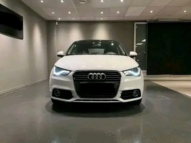 Audi A1 SPORTBACK 1.4TFSI S-TRONIC / PANORAMA / CAPTEUR P. / LED