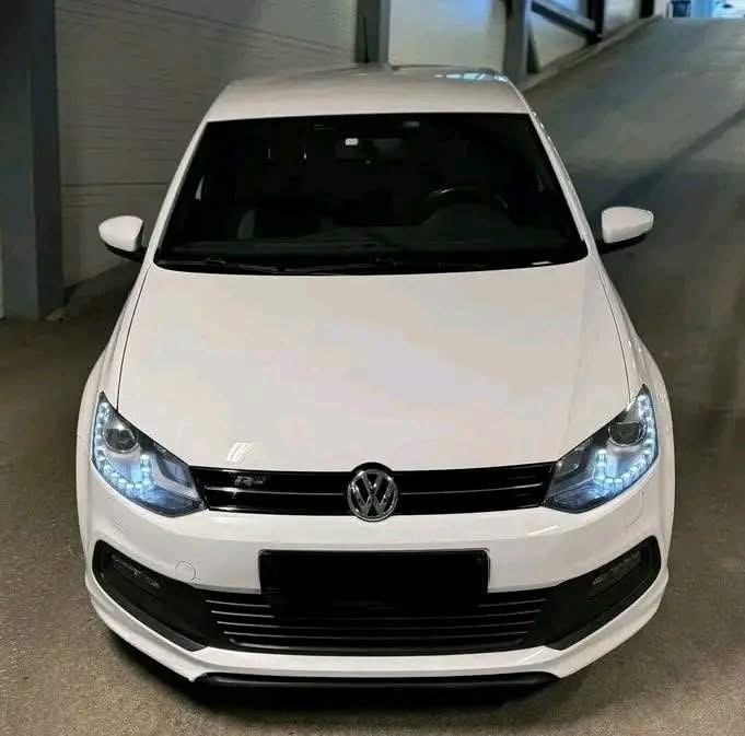 Volkswagen Polo 1.2 / TSI / R Line / PDC / Cruise Adpt / UE ok